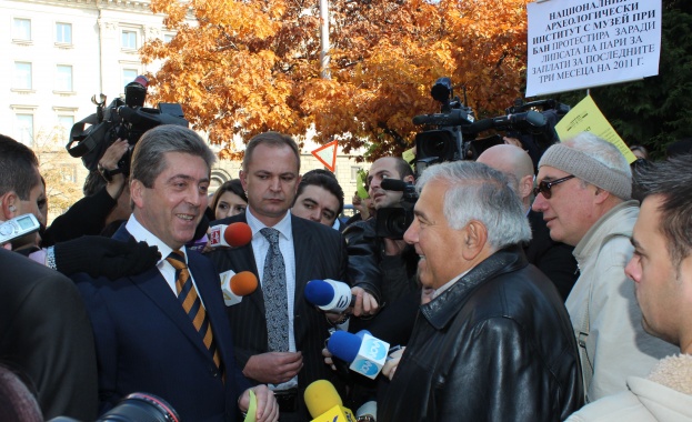 Първанов подкрепи протеста на археолозите на БАН