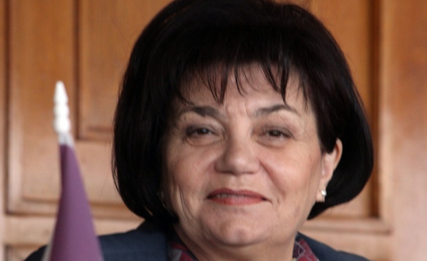 Янка Такева: Заплата от 1200 лв. ще мотивира младите педагози