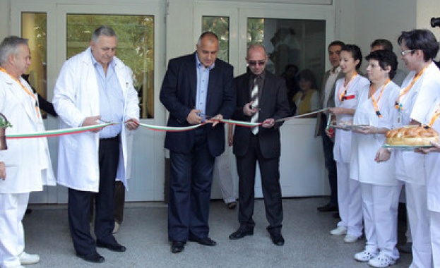 Спешната помощ отива към областните болници?