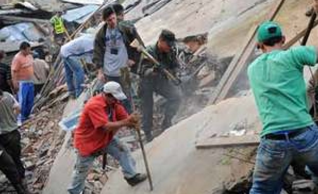 Расте броят на жертвите от свлачището в Колумбия