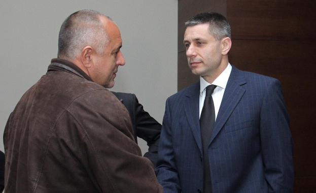 Премиерът Борисов се срещна с треньора  на националния отбор по волейбол Радостин Стойчев
