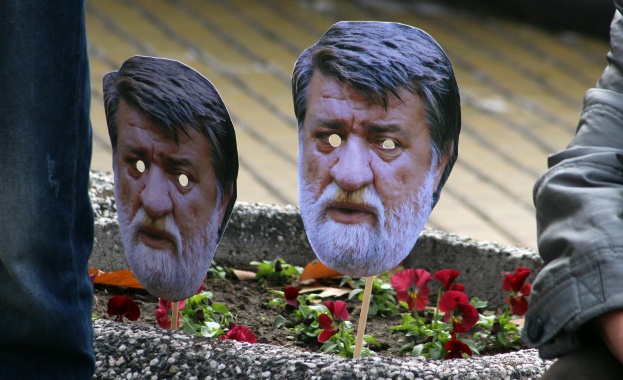 Писатели четоха свои творби пред МС