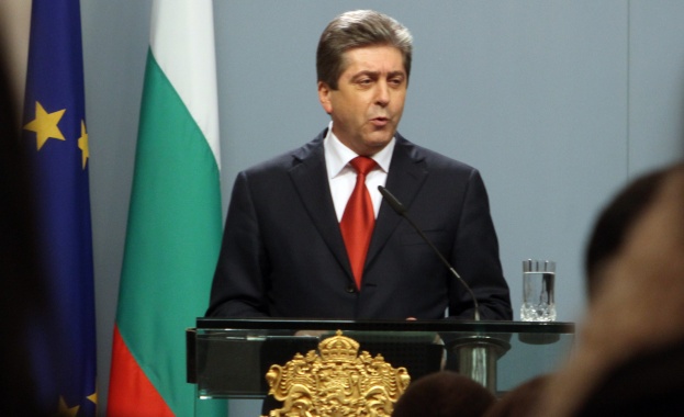 Първанов пророкува тежка политическа зима в България