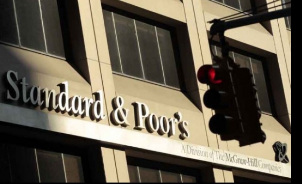 S&P намали кредитния рейтинг на Турция след неуспелия опит за преврат в страната