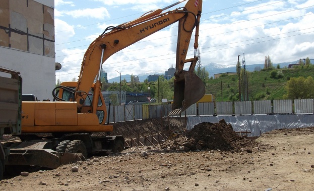 Багер е обявен за общодържавно издирване