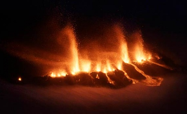 Вече организират и нощна екскурзия за наблюдение на зрелищното изригване на вулкан 