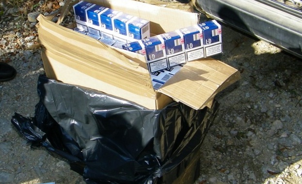 Близо 11 000 кутии контрабандни цигари конфискуваха полицаи 