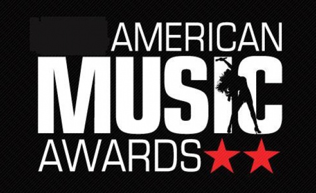 Тейлър Суифт  е актриса на годината на American Мusic Awards