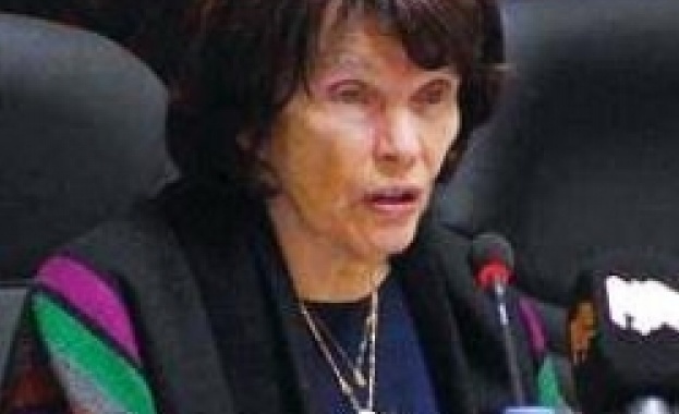 Почина вдовицата на бившия френски президент Франсоа Митеран