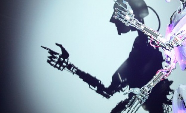 Робот проси пари за модернизацията си