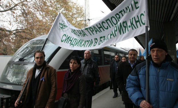 БДЖ и синдикати започват преговори