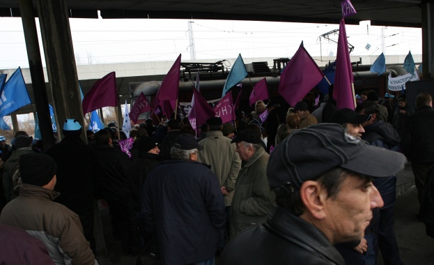 Седми ден стачка в БДЖ