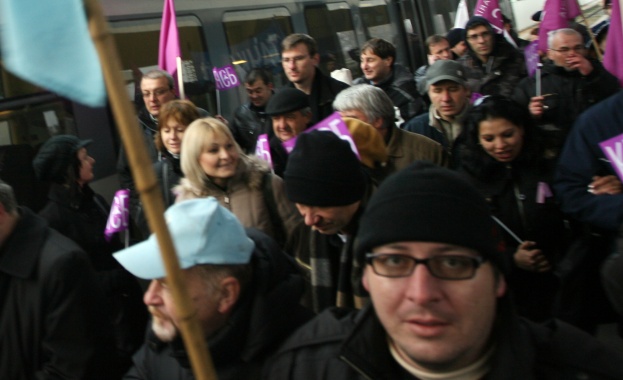 Стачката в БДЖ - заради неизплатени ваучери
