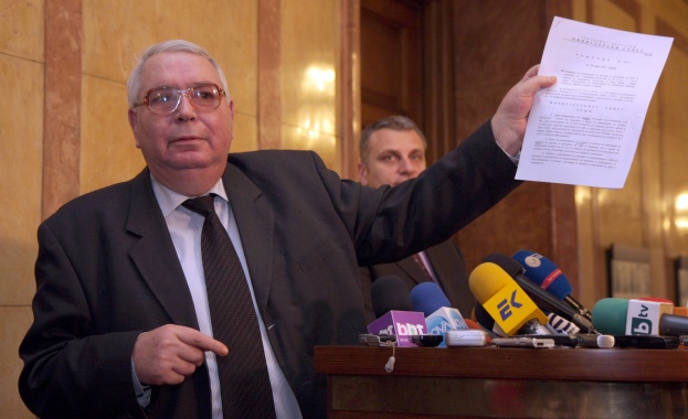 Корнезов: Президент, нарушил Конституцията, трябва да бъде освободен