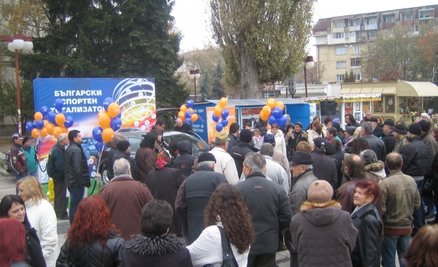 Димитър Колев от Сливен с луксозно возило от играта "Втори Тото шанс"