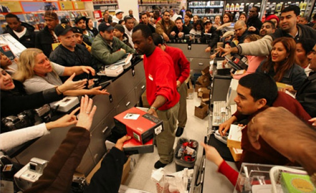 Apple и Amazon първи по продажби в "черния петък"