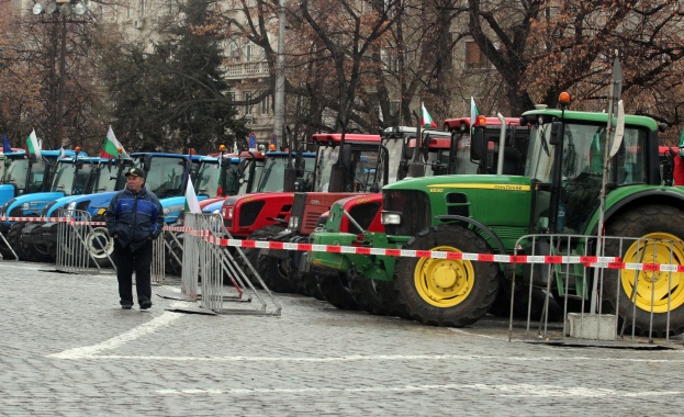 Петна от масло напомня на столичани за протеста с трактори  
