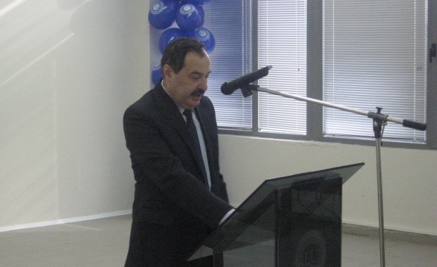 Борислав Борисов е новият ректор на университета в Перник