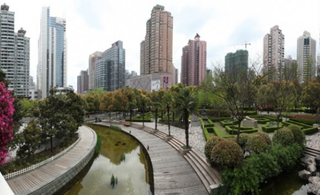 Китайче падна от 15-я етаж и се отърва само с драскотини