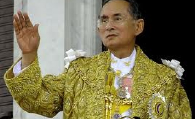 Осъдиха американец за обида на тайландския крал 