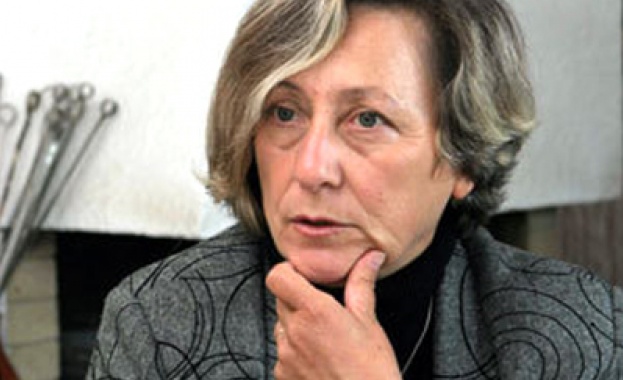 Нешка Робева  - 11 години на сцена със „Среща в „Споменът”