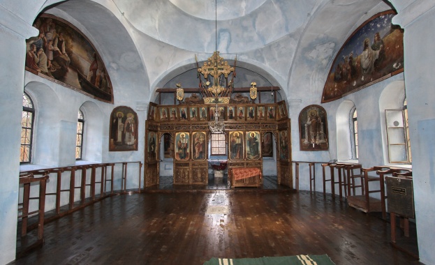 Задигнаха дарения от църква