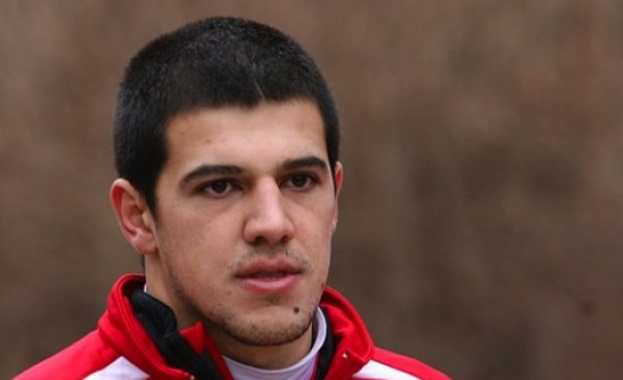 Спряха състезателните права на Иван Караджов 