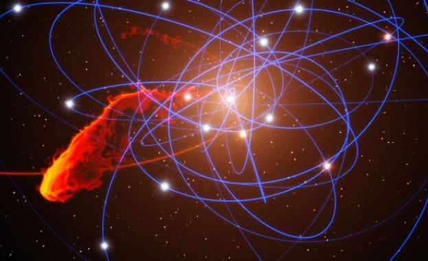 Масивна черна дупка ще погълне газов облак 