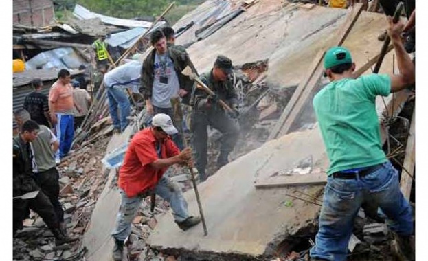 В Колумбия свлачище погреба девет души 