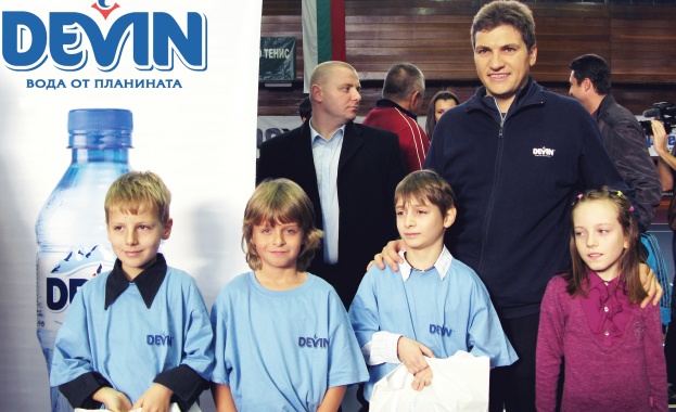 DEVIN награди най-активните млади тенис-звезди