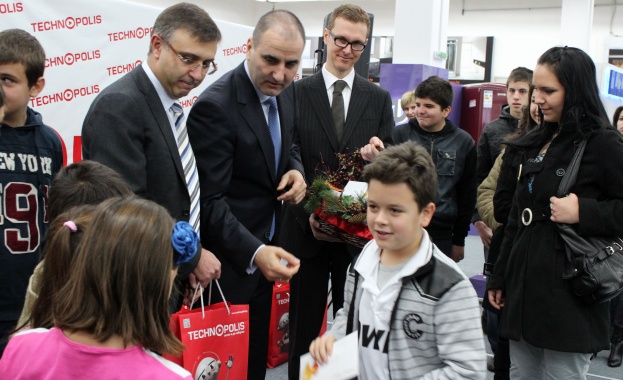 Цветанов: Не забравяйте децата на полицаите, дали живота си за по-сигурна България