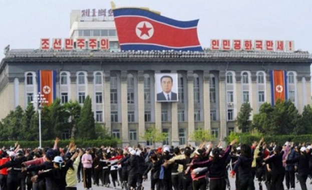 Севернокорейците скърбят за вожда си  