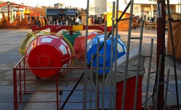 Срути се виенското колело в центъра на Пловдив