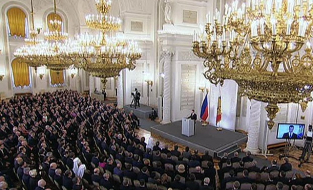 Медведев: На Русия е необходима демокрация, а не хаос 