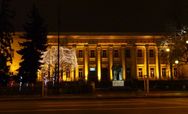 Скулптури в София осъмнаха с вързани очи