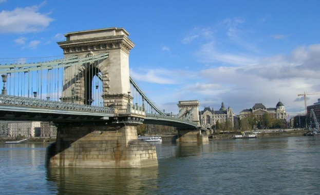 S&P понижи рейтинга на Унгария  