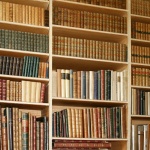 Делвинските баби привличат туристи с библиотека