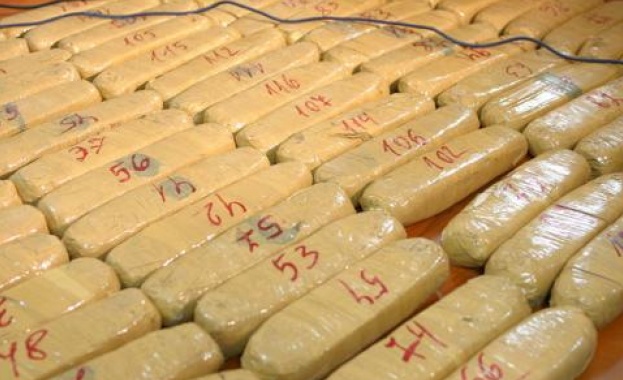 Канадец се опита да вкара в Украйна 755 килограма хашиш 