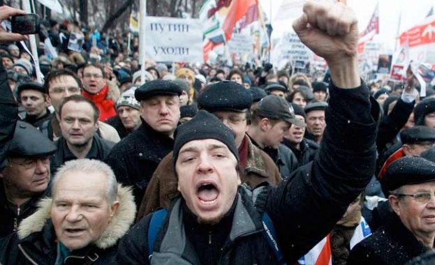 На московския площад "Сахаров" започна митингът "За честни избори"