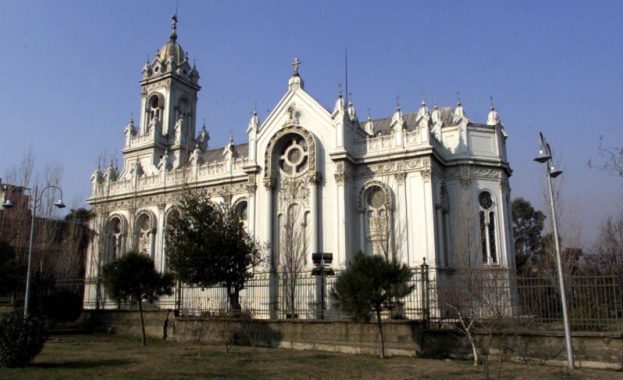 Карловско училище влезе в кампанията „Да съхраним църквата „Св. Стефан" в Истанбул"