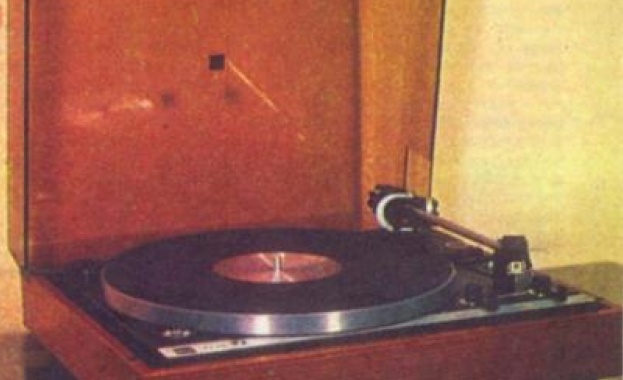 Би Би Си връща в ефир грамофонните плочи, за един ден  