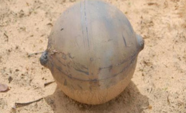 Разгадаха мистерията с металната топка в Намибия 