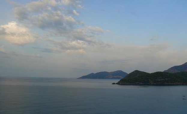  Турски товарен кораб аварира край бреговете на Гърция 