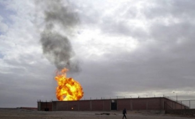 Пет души загинаха при експлозия в нефтена база в Киргизстан