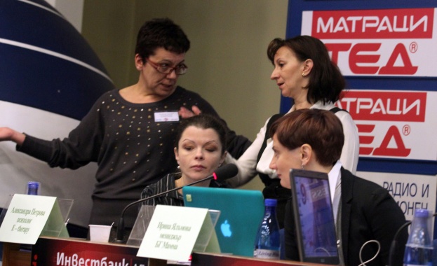 Стефан Константинов ще е орисник на Бебе на годината 2012