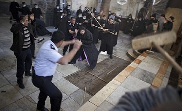 Бой на свещеници във Витлеемския храм  