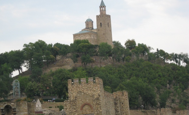 „Царевец“ посреща туристи на Нова година