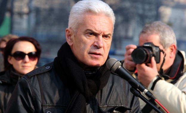 „Атака” с факелно шествие за Левски