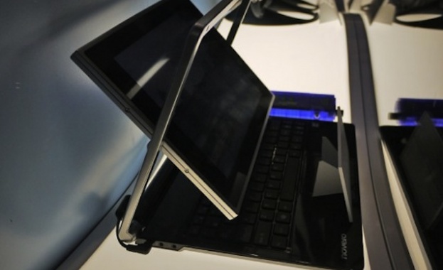 Нетбук с Intel Ceadr Trail