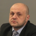 Томислав Дончев: Когато човек става за всичко, не става за нищо